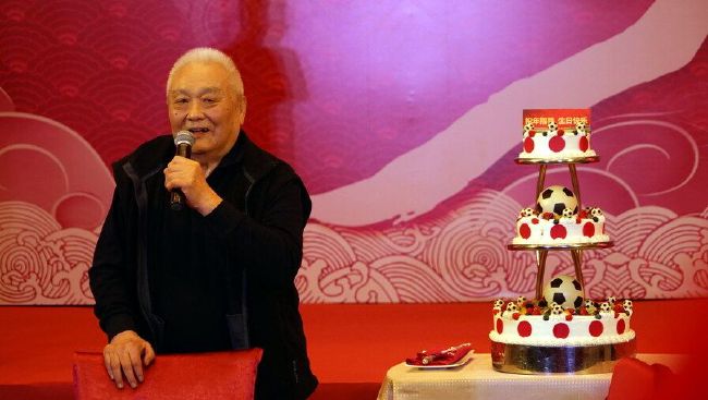 美女张开腿让男人桶